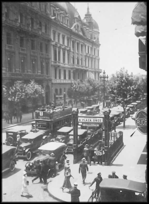 Avenida de Mayo en 1920 - Buenos Aires, Argentina